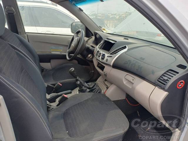 2013 MITSUBISHI L200 TRITON 