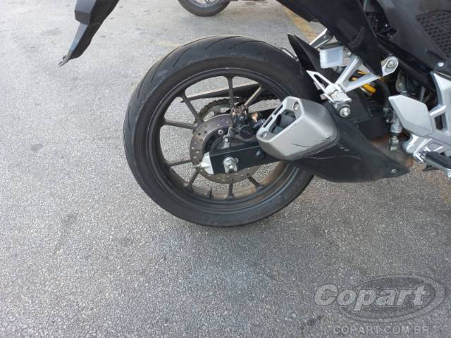 2025 HONDA CB 300F 