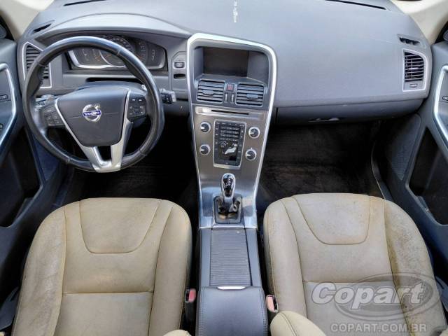 2015 VOLVO XC60 