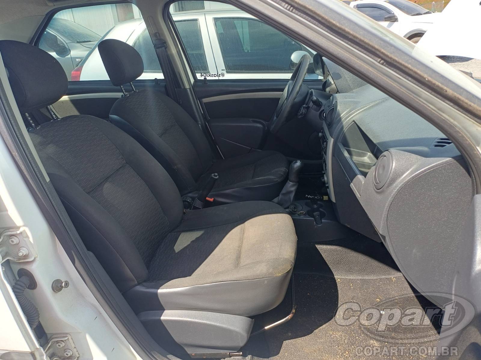 Foto 5: 2010 RENAULT LOGAN