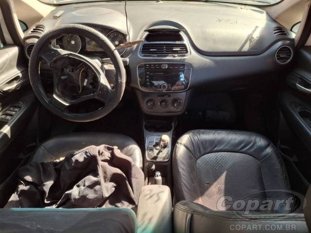 2015 FIAT LINEA 