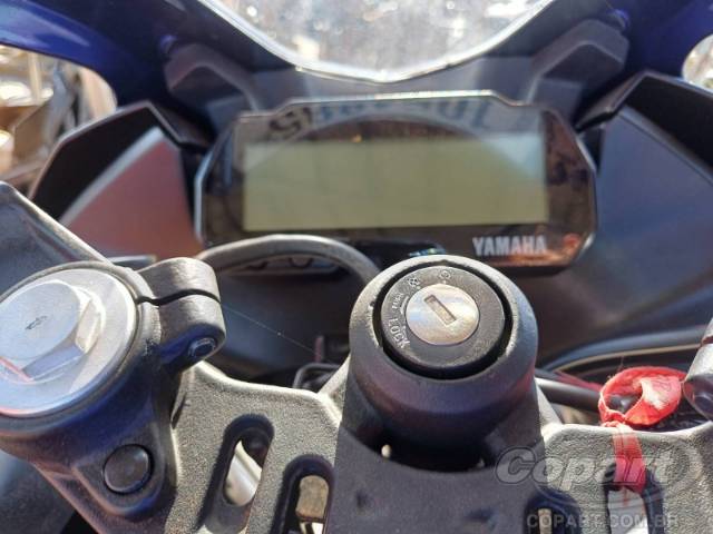 2025 YAMAHA YZF R15 