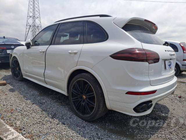 2016 PORSCHE CAYENNE 