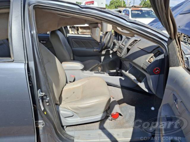 2011 TOYOTA HILUX CD 