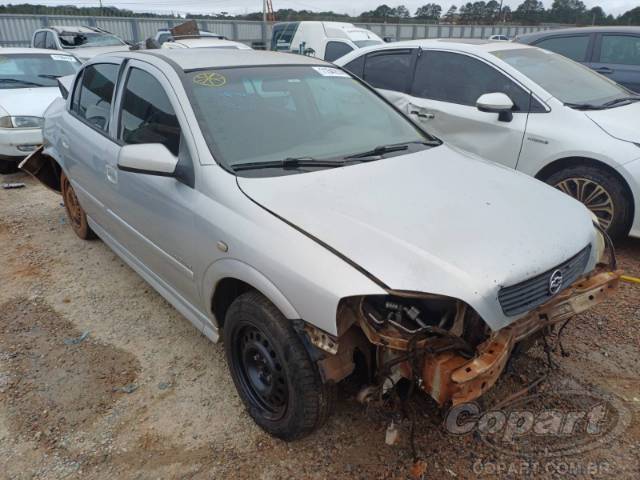 2002 CHEVROLET ASTRA SEDAN 