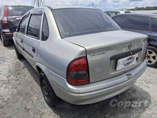 2005 CHEVROLET CLASSIC 