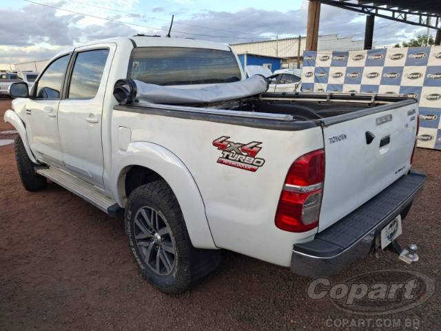 2013 TOYOTA HILUX CD 
