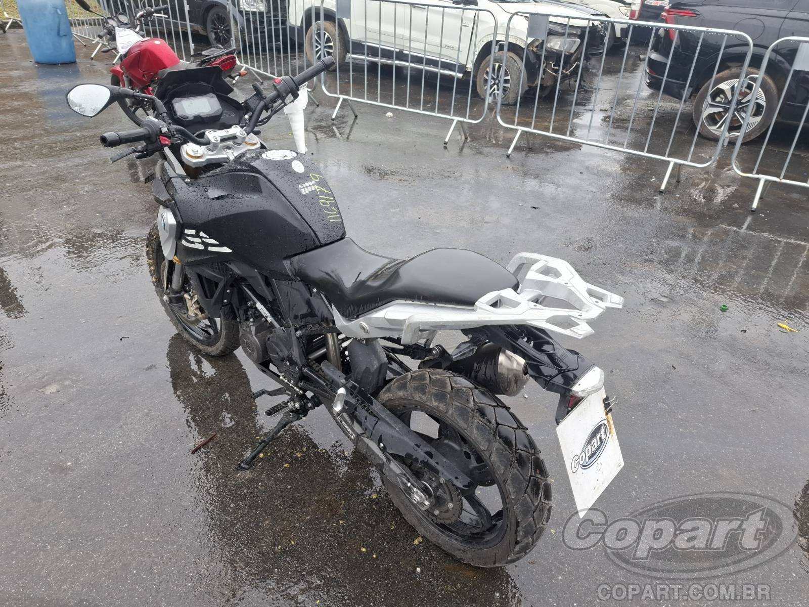 2026 BMW G 310 — foto 3 de 10
