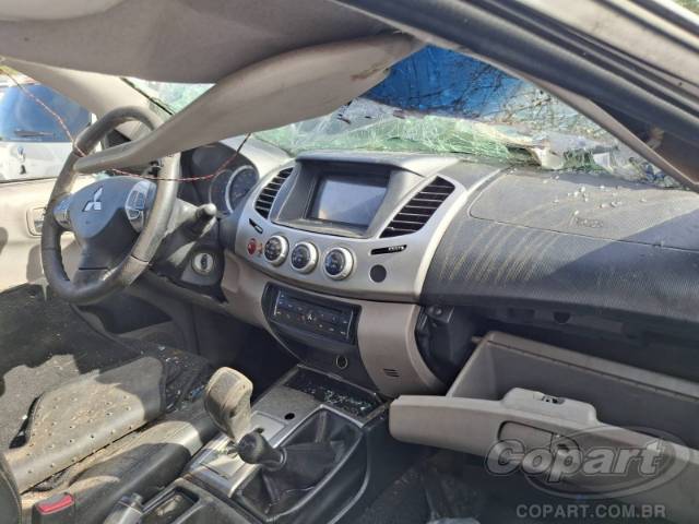 2015 MITSUBISHI L200 TRITON 