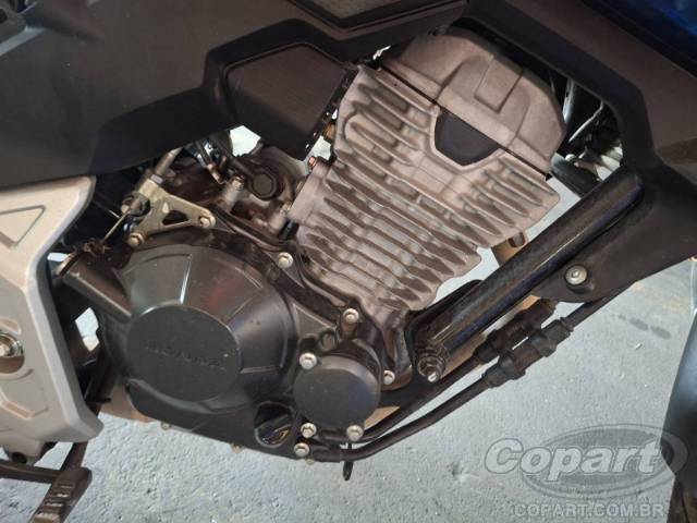 2026 HONDA CB 300F 