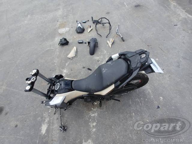 2025 HONDA XRE SAHARA 300 