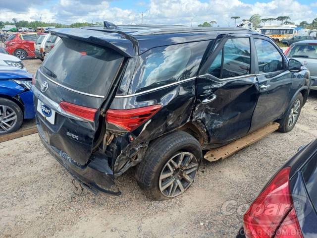 2017 TOYOTA HILUX SW4 