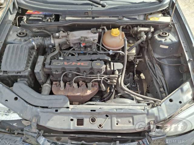2004 CHEVROLET CORSA SEDAN 