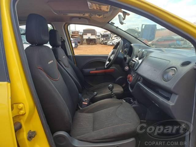 2013 FIAT UNO 