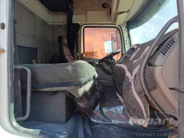 2015 VOLKSWAGEN CONSTELLATION 