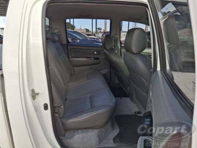 2015 TOYOTA HILUX CD 