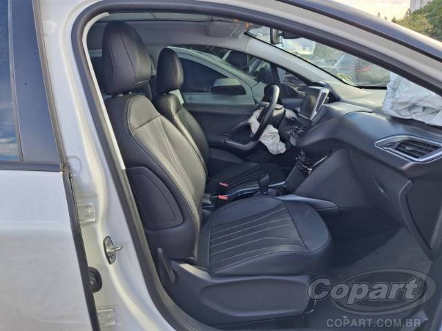 2023 PEUGEOT 2008 
