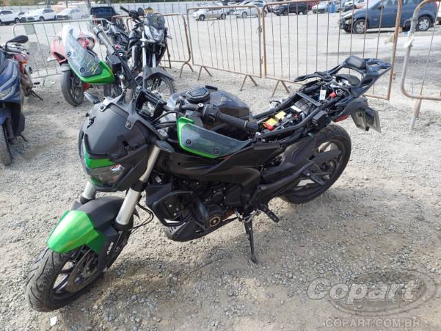 2025 BAJAJ DOMINAR 
