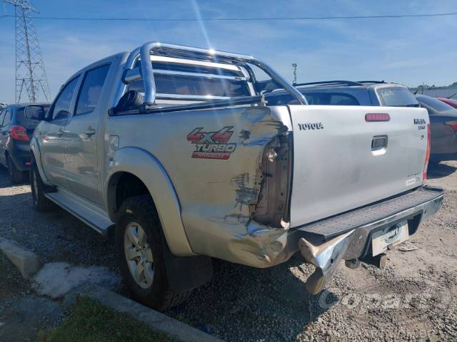 2011 TOYOTA HILUX CD 