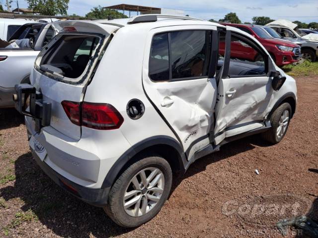 2015 VOLKSWAGEN FOX 