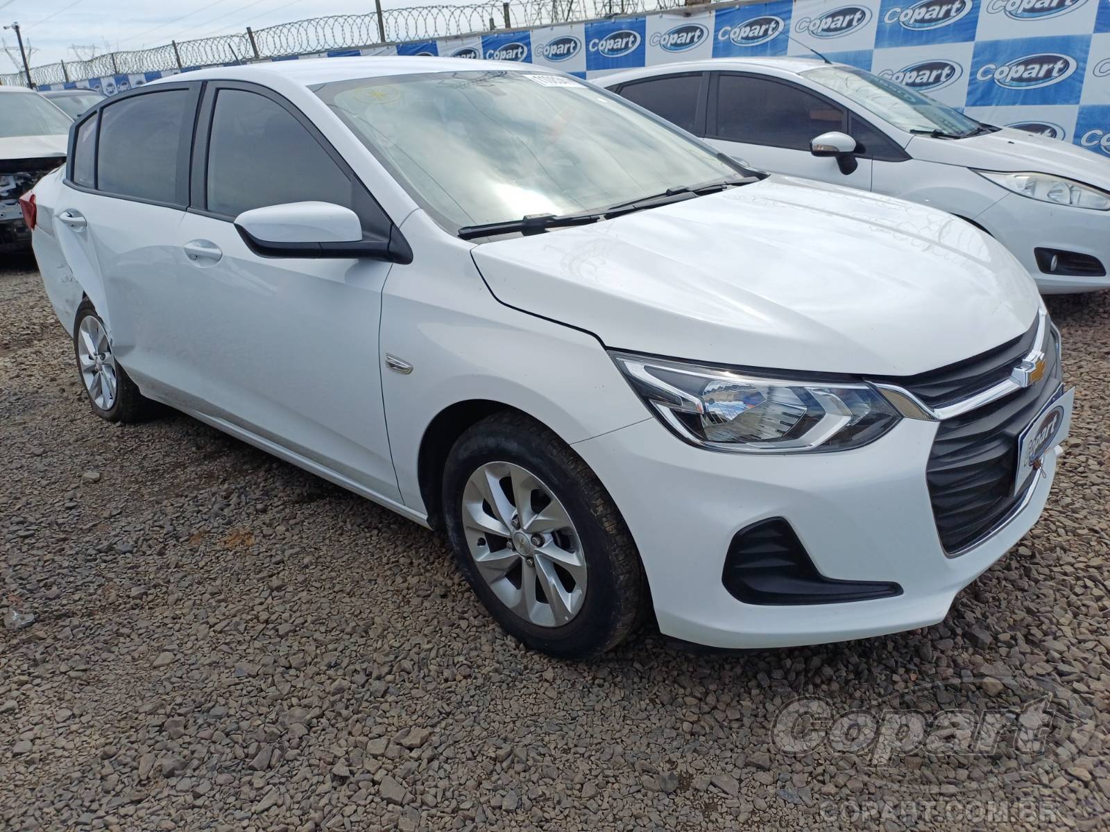 Chevrolet Onix Plus