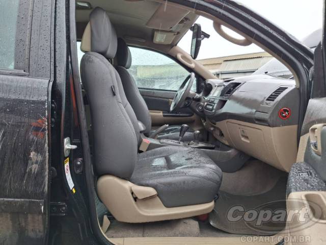 2013 TOYOTA HILUX SW4 