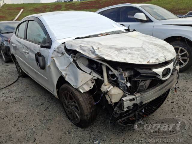 2023 TOYOTA YARIS SEDA 