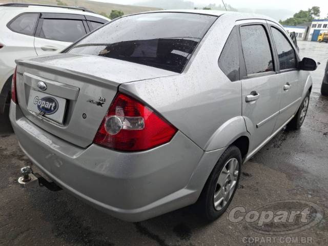 2009 FORD FIESTA SEDAN 