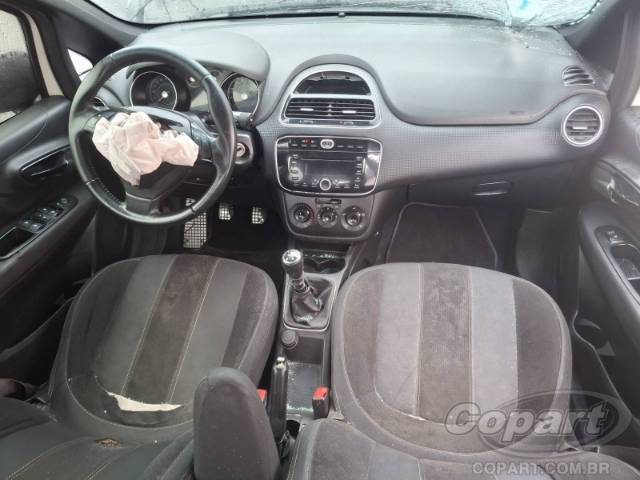 2016 FIAT PUNTO 