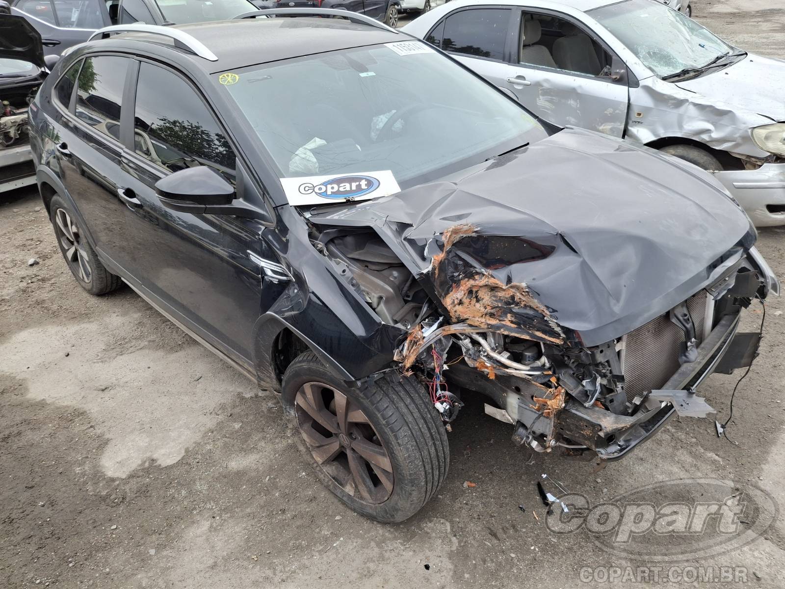 Volkswagen Nivus 2024 em leilão