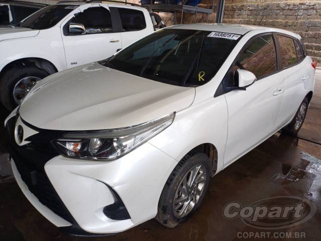 2023 TOYOTA YARIS 