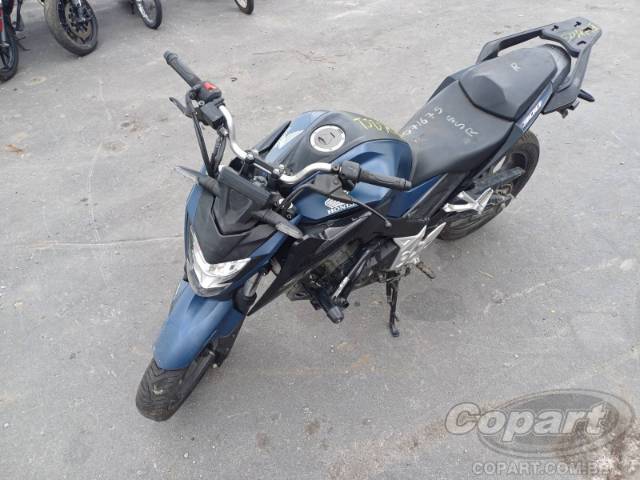 2025 HONDA CB 300F 