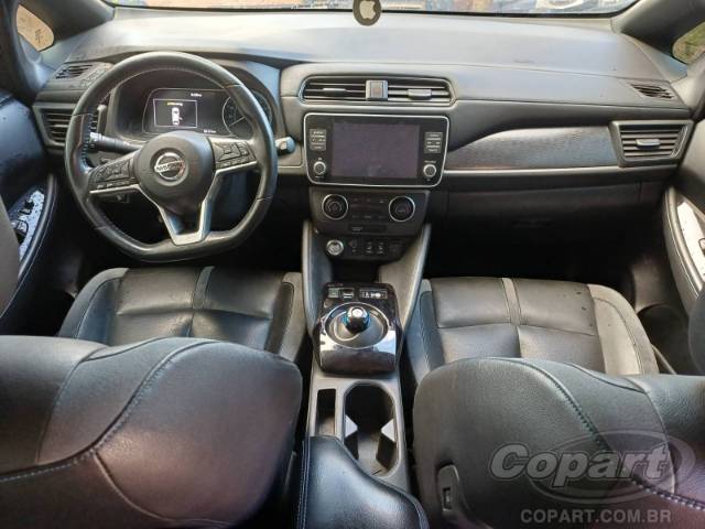 2022 NISSAN LEAF 