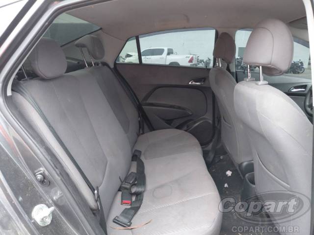 2015 HYUNDAI HB20S 