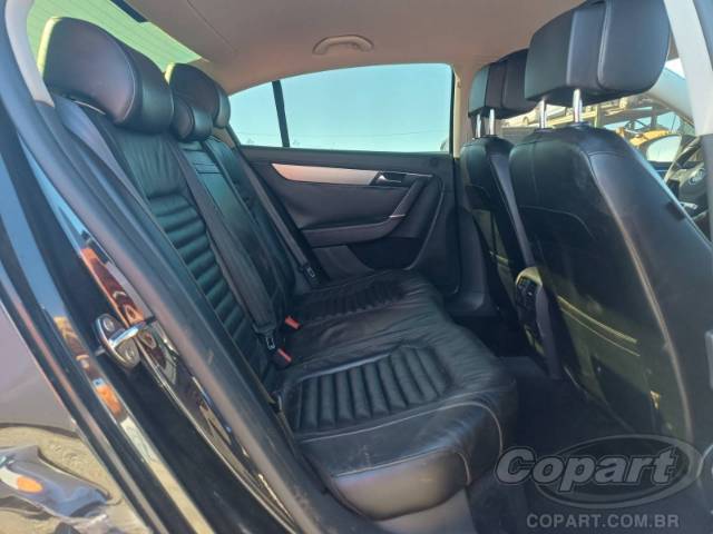 2013 VOLKSWAGEN PASSAT 