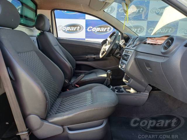 2015 VOLKSWAGEN SAVEIRO 