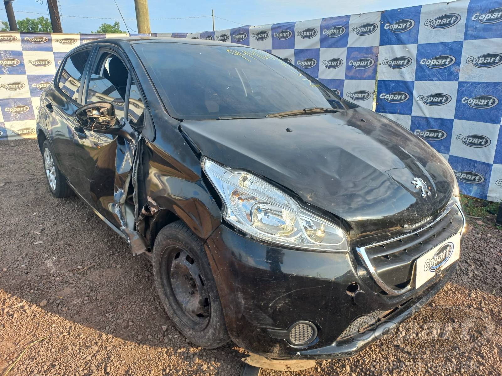 Veículo Peugeot 208 Peugeot 208 Active 1.5 2014 Médio Dano Lateral 2014 em leilão