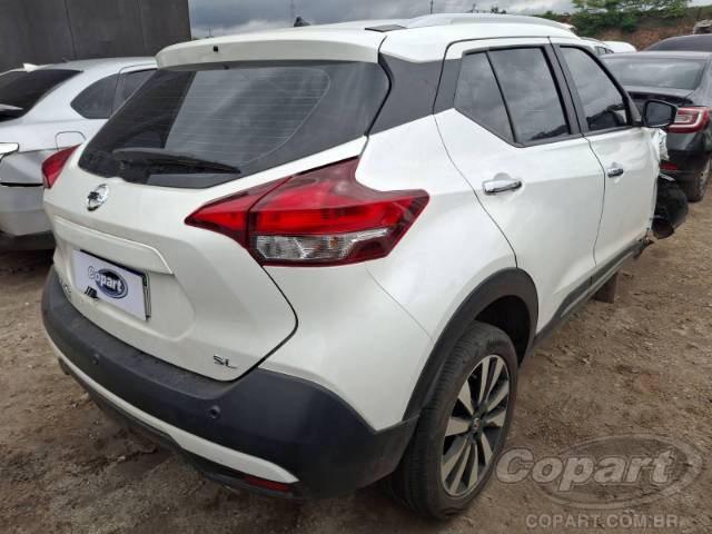 2019 NISSAN KICKS 