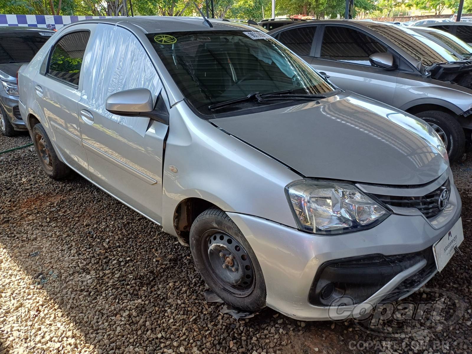 Toyota Etios Seda X AT 1.5 16V Dual VVT-i 2018 Colisão Média Monta