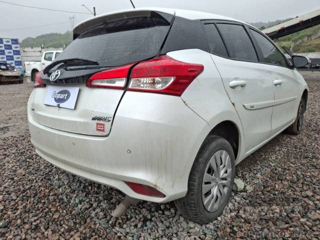 2024 TOYOTA YARIS 