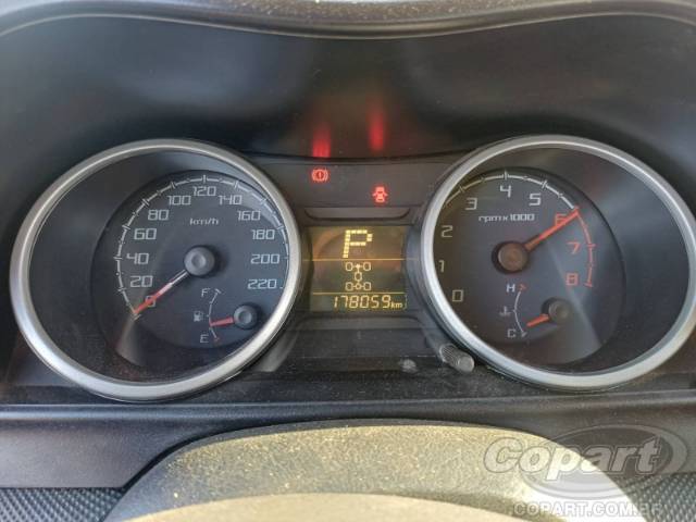 2011 MITSUBISHI PAJERO TR4 