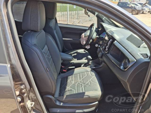 2025 FIAT STRADA CD 