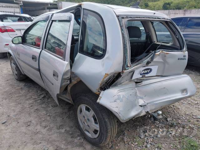 2001 CHEVROLET CORSA 