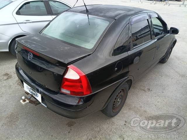 2003 CHEVROLET CORSA SEDAN 