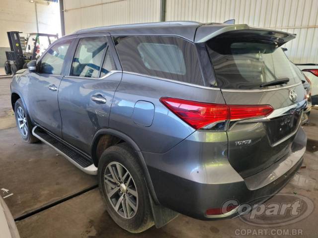 2018 TOYOTA HILUX SW4 