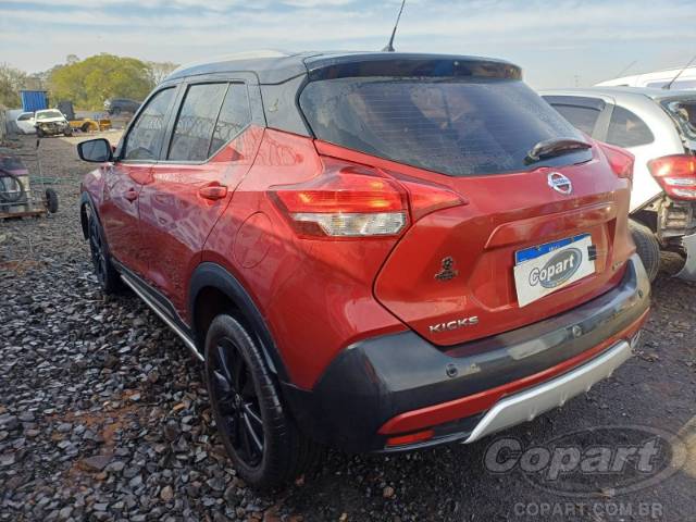 2019 NISSAN KICKS 