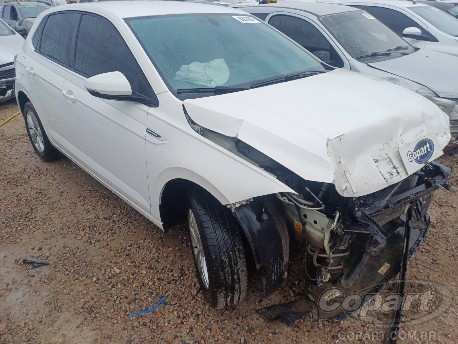 Volkswagen Polo Comfortline 2019 Médio Dano Frontal