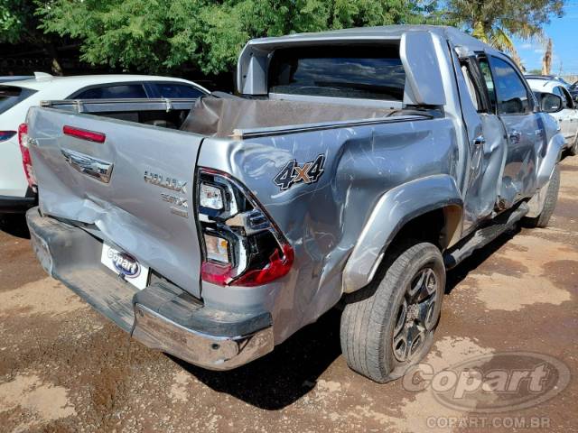 2025 TOYOTA HILUX CD 