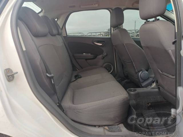 2015 FIAT GRAND SIENA 