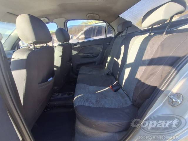 2011 VOLKSWAGEN VOYAGE 
